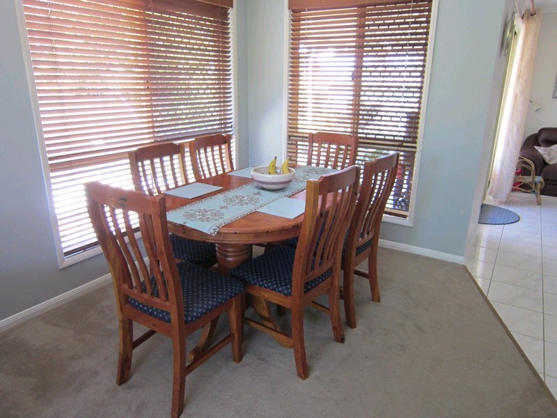 230 Wildey Street, Flinders View QLD 4305