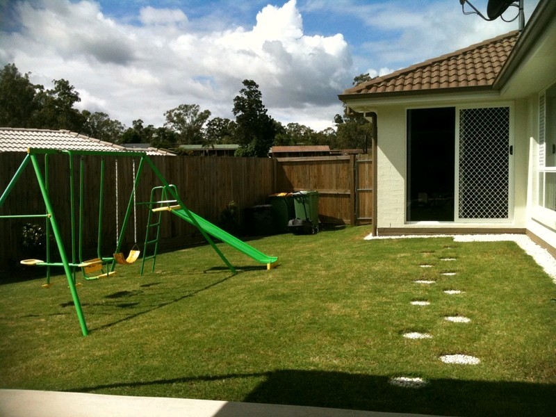 60 Eric Drive, Blackstone QLD 4304