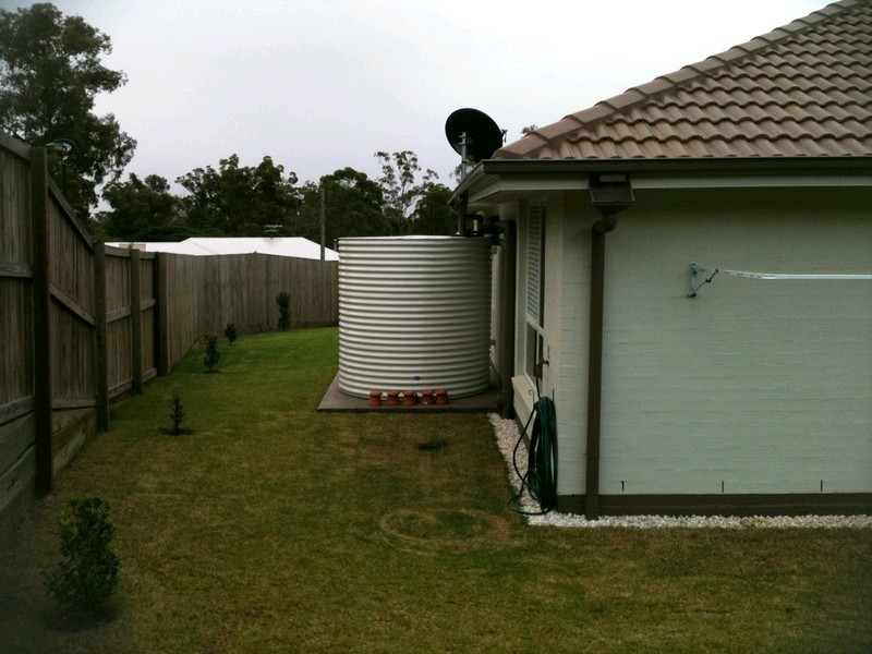 60 Eric Drive, Blackstone QLD 4304