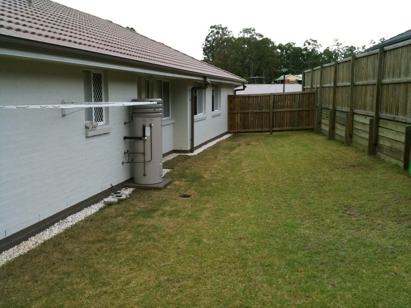 60 Eric Drive, Blackstone QLD 4304