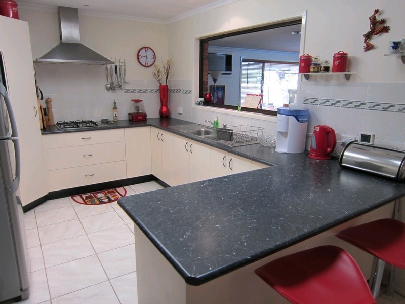 18 Tinworth Street, Willowbank QLD 4306