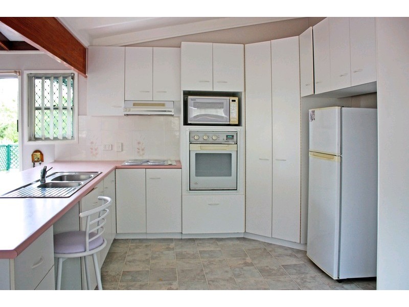 7 Johnston St, Silkstone QLD 4304