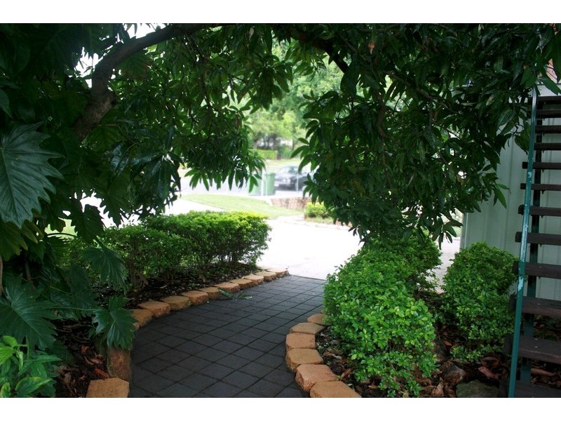 7 Johnston St, Silkstone QLD 4304