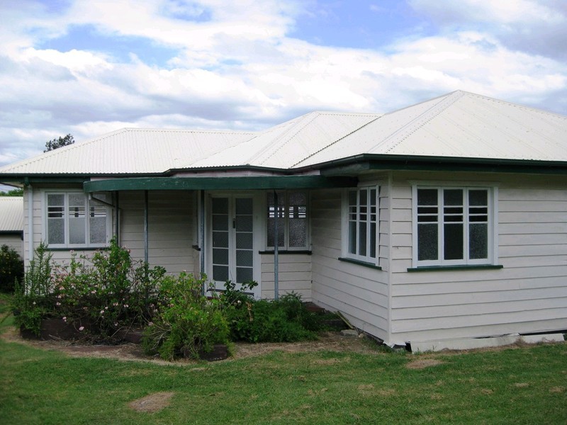 23 Morris Street, Silkstone QLD 4304