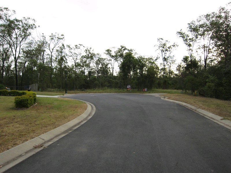 18 Pinot Place, Pine Mountain QLD 4306