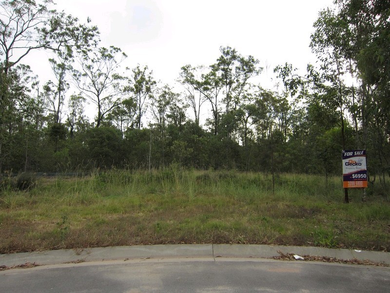 18 Pinot Place, Pine Mountain QLD 4306