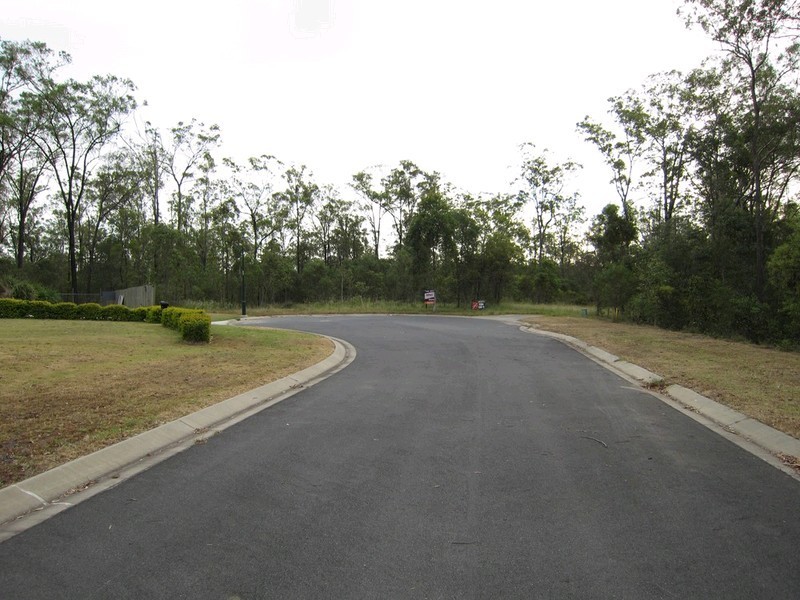 18 Pinot Place, Pine Mountain QLD 4306