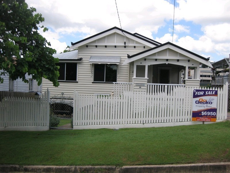 11 Martin Street, Woodend QLD 4305
