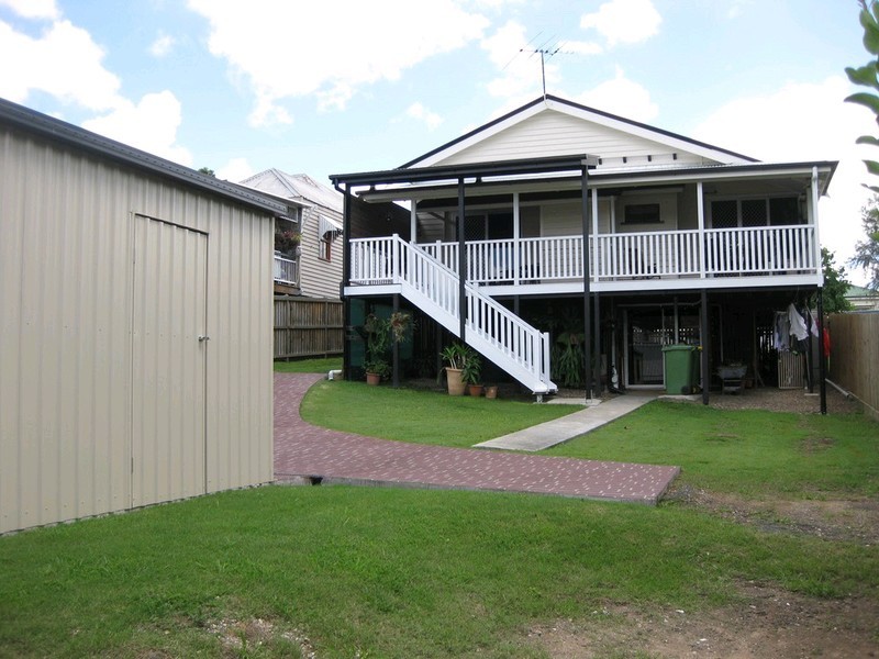11 Martin Street, Woodend QLD 4305