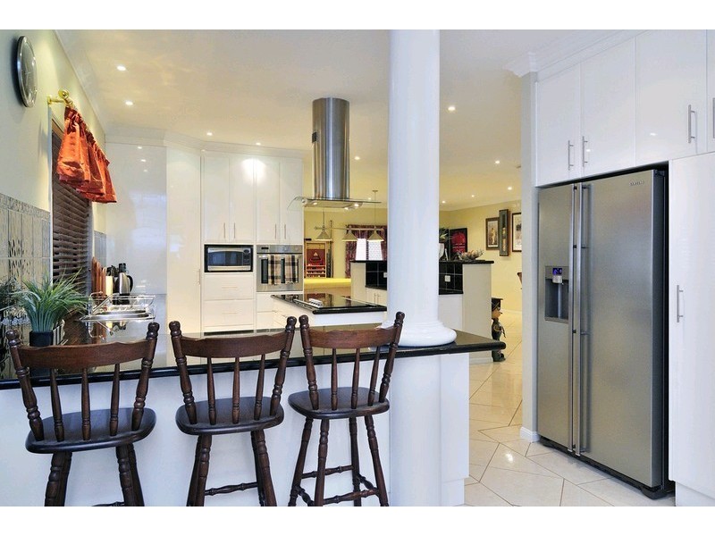 24 Kensington Drive, Flinders View QLD 4305