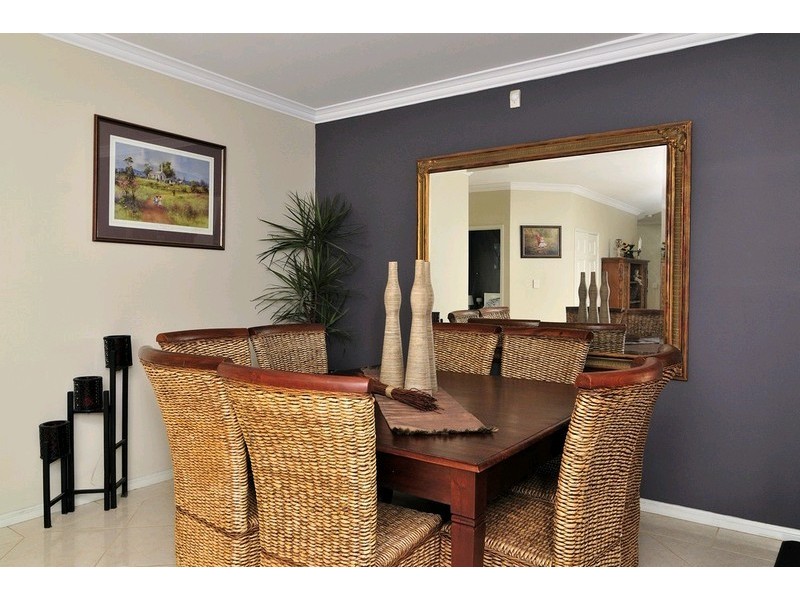 24 Kensington Drive, Flinders View QLD 4305