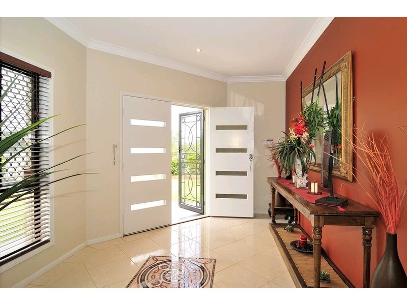 24 Kensington Drive, Flinders View QLD 4305