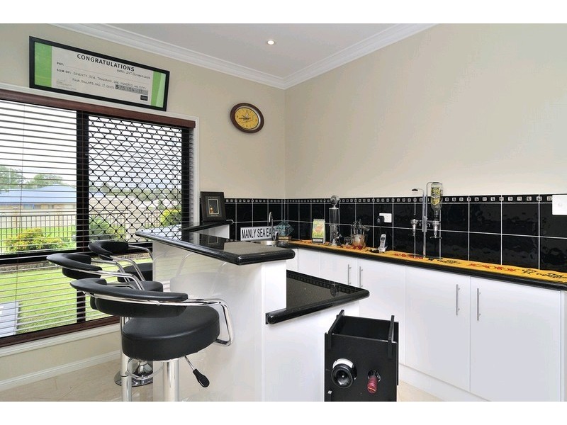 24 Kensington Drive, Flinders View QLD 4305