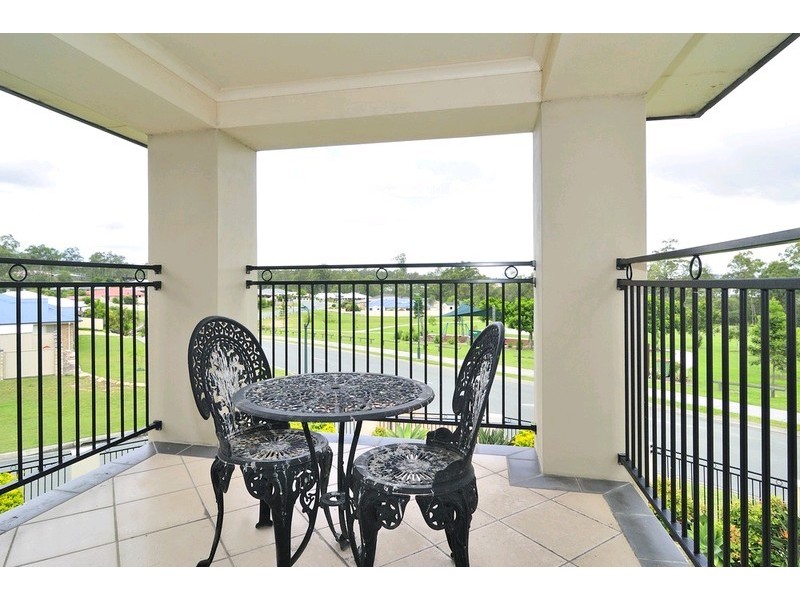 24 Kensington Drive, Flinders View QLD 4305