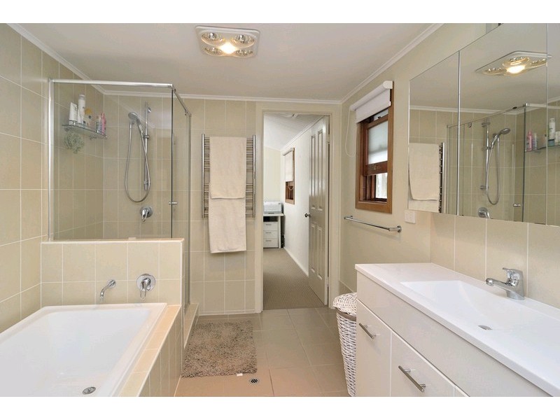 141 Cascade Street, Raceview QLD 4305