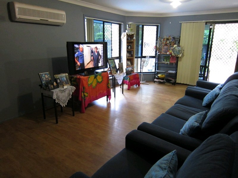 16 Rangeview Drive, Flinders View QLD 4305