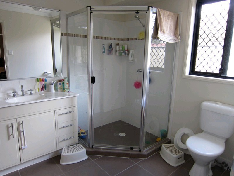 26 Burswood Close, Wulkuraka QLD 4305