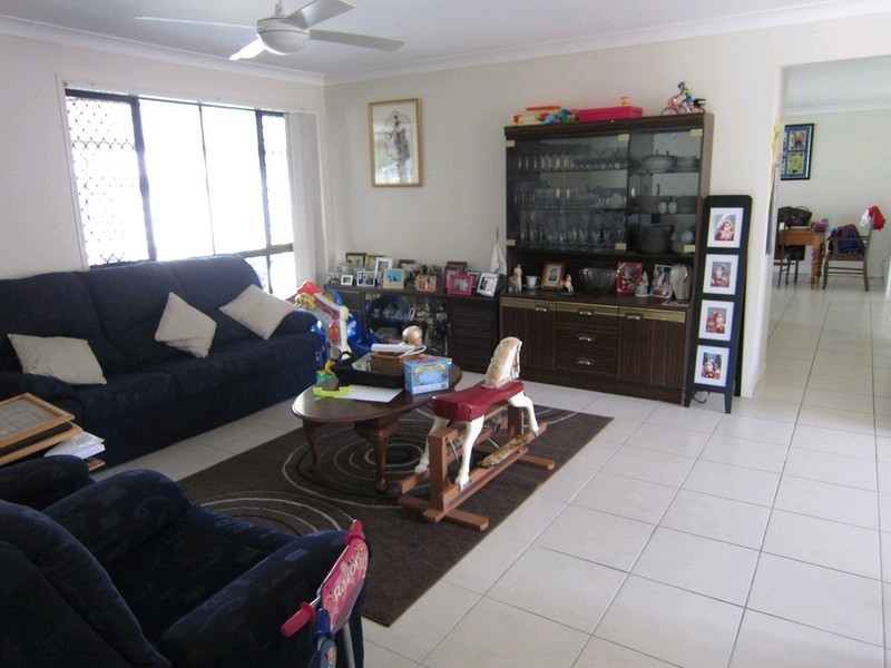 26 Burswood Close, Wulkuraka QLD 4305