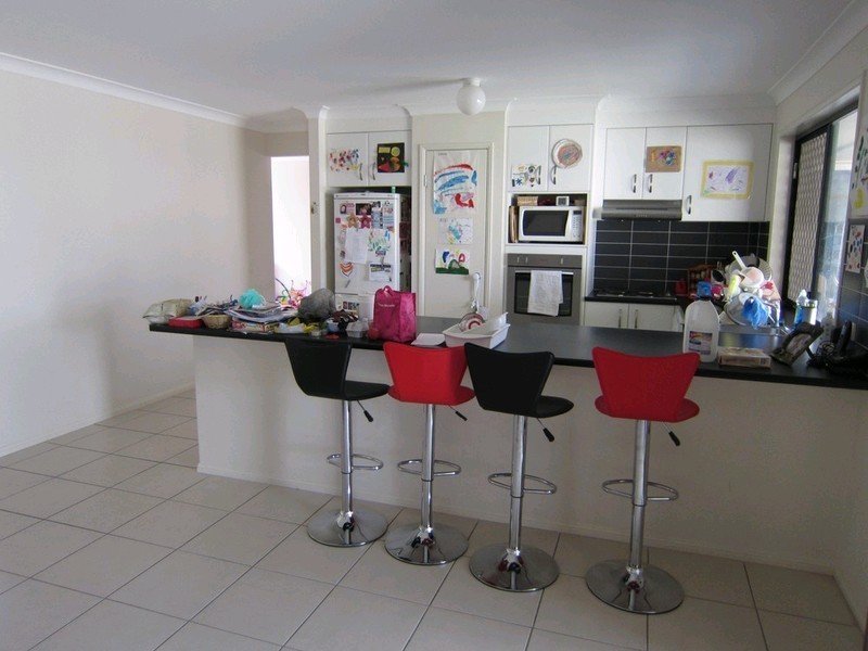 26 Burswood Close, Wulkuraka QLD 4305