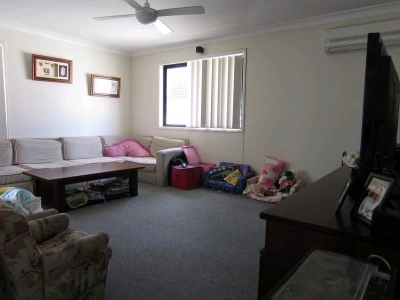 26 Burswood Close, Wulkuraka QLD 4305