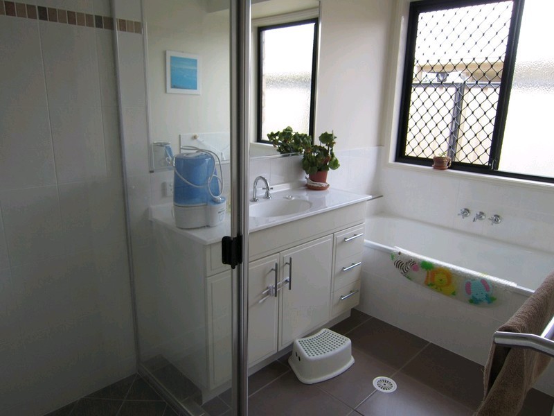 26 Burswood Close, Wulkuraka QLD 4305