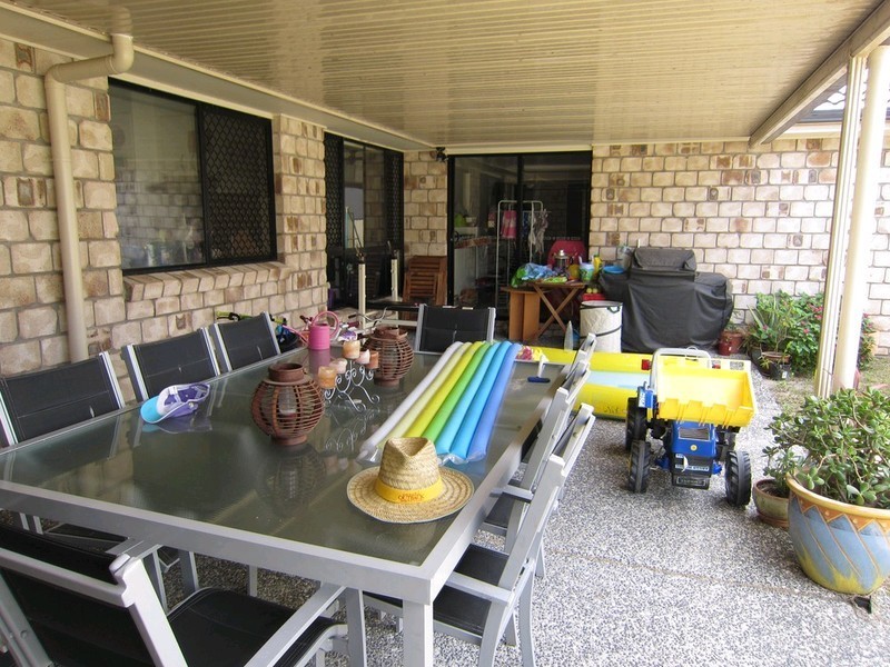 26 Burswood Close, Wulkuraka QLD 4305