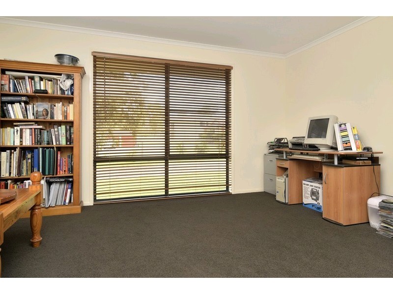 87 Diamantina Circle, Karalee QLD 4306