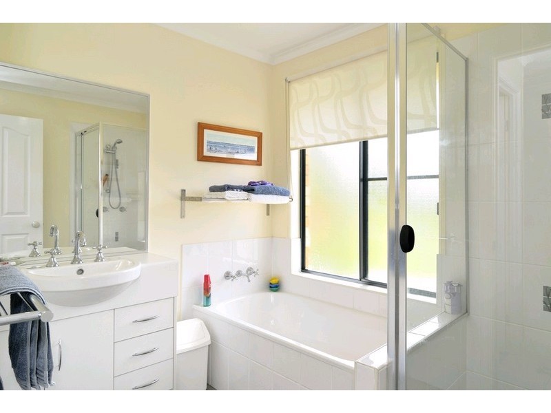 87 Diamantina Circle, Karalee QLD 4306