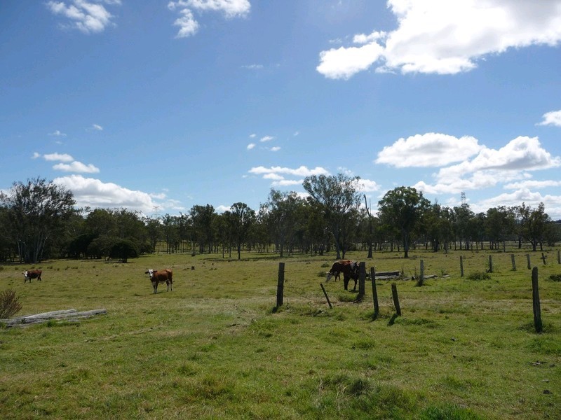 397 Hiddenvale Road, Calvert QLD 4340