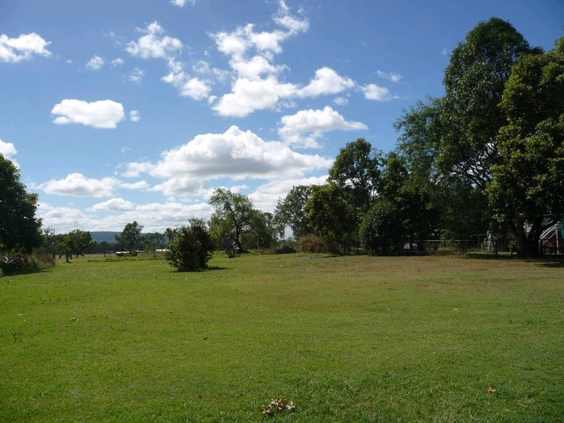 397 Hiddenvale Road, Calvert QLD 4340