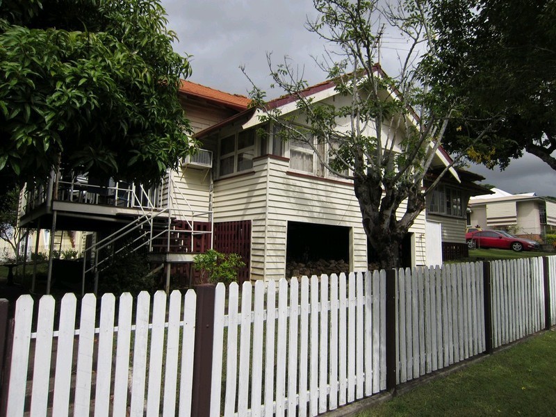 1 Whitehill Road, Newtown QLD 4305