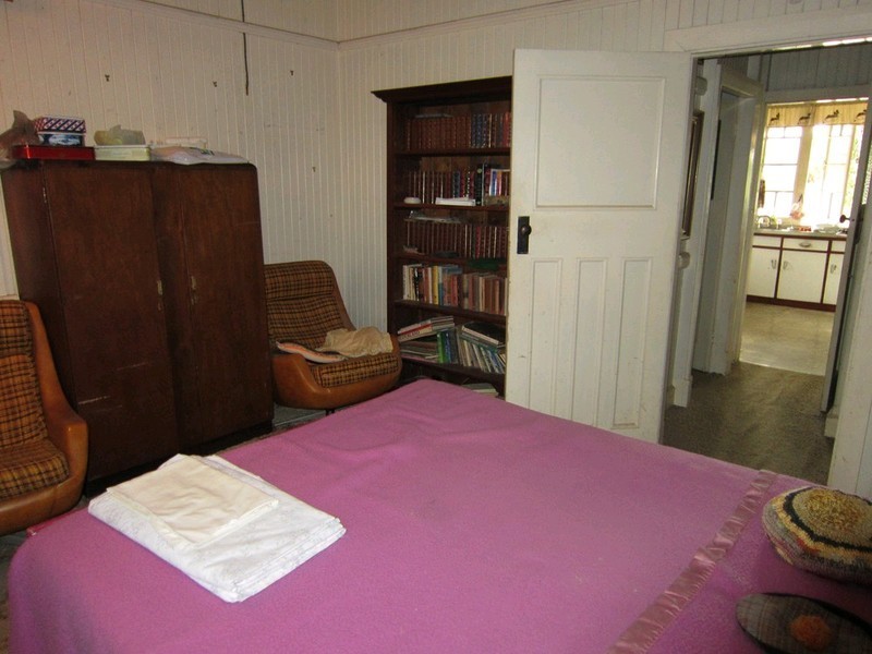 1 Whitehill Road, Newtown QLD 4305