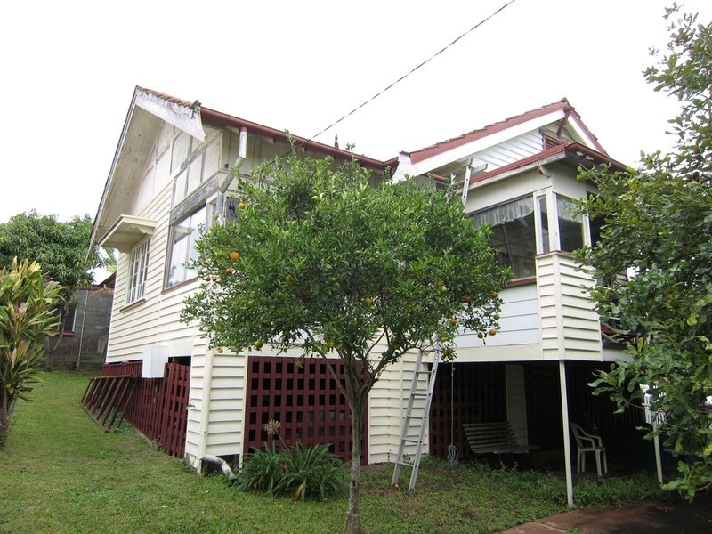 1 Whitehill Road, Newtown QLD 4305