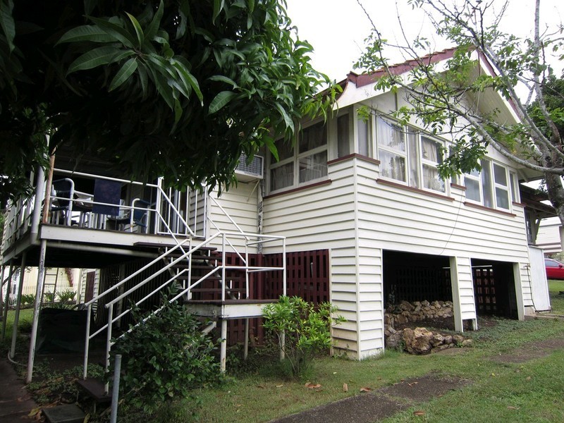 1 Whitehill Road, Newtown QLD 4305