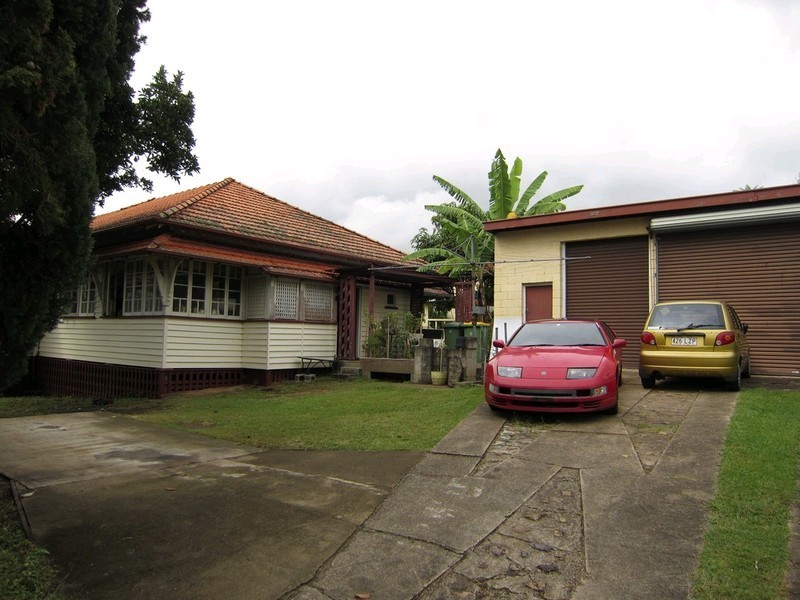 1 Whitehill Road, Newtown QLD 4305