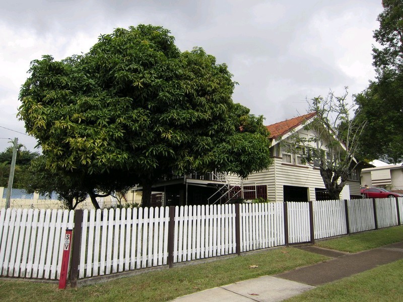 1 Whitehill Road, Newtown QLD 4305