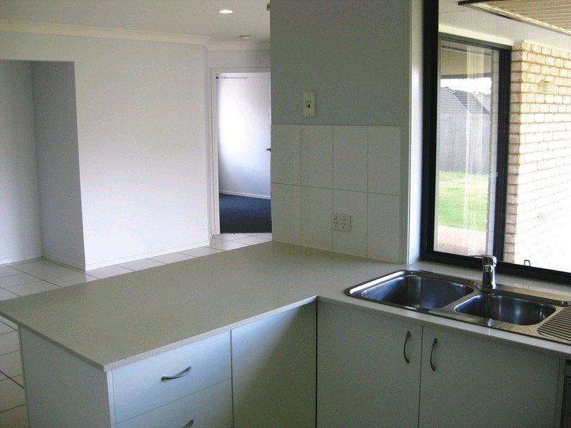 98 Westminster Crescent, Raceview QLD 4305