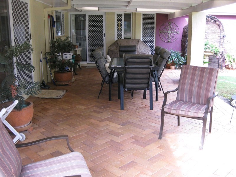 28 Flame Tree Court, Walloon QLD 4306