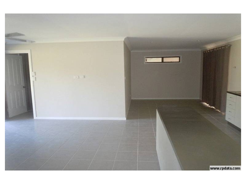 81 S Queensborough Parade, Karalee QLD 4306