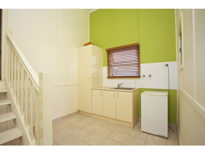 11 Trumpy Street, Silkstone QLD 4304