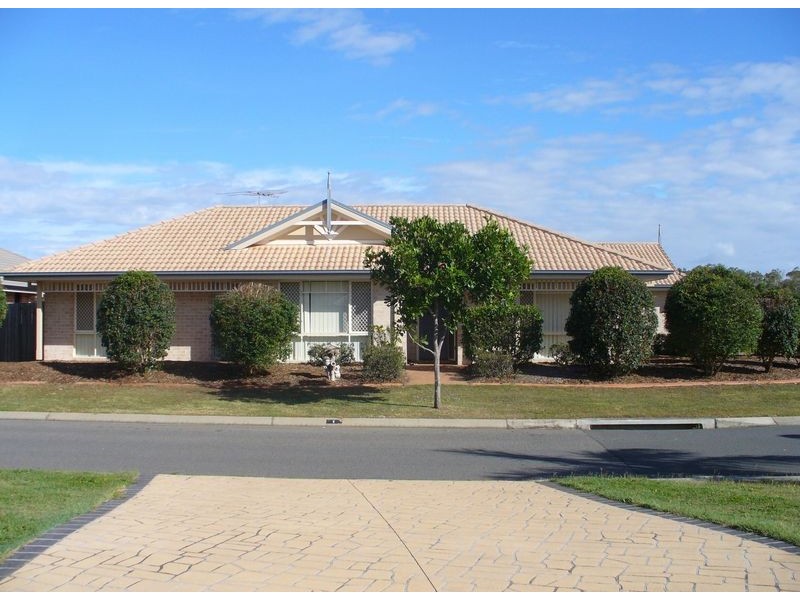 1 Schoolside Place, Bracken Ridge QLD 4017