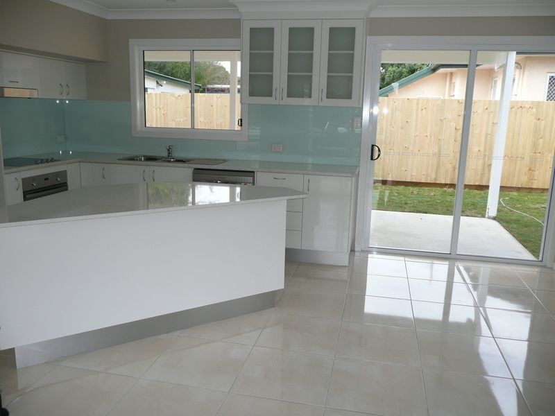 5 Northcote St, Brighton QLD 4017