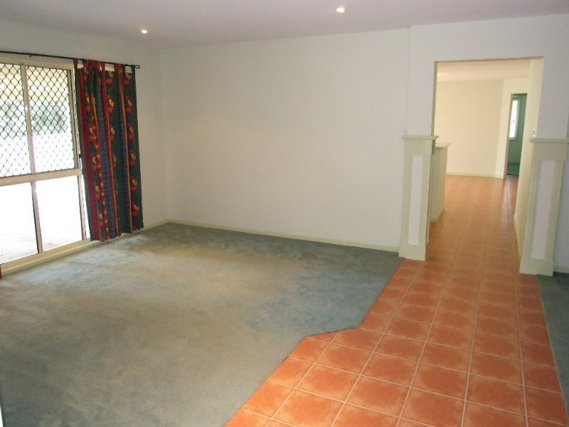 Eatons Hill QLD 4037