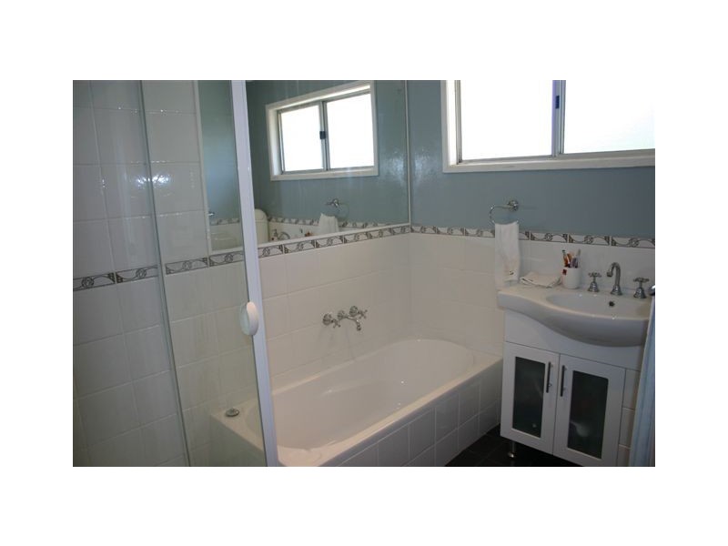 Arana Hills QLD 4054