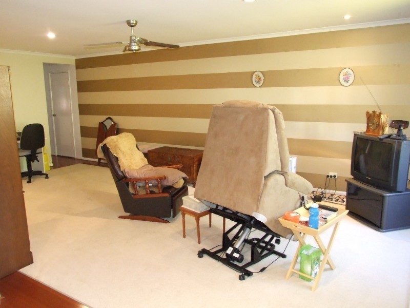 8 Brigalow Close, Bridgeman Downs QLD 4035