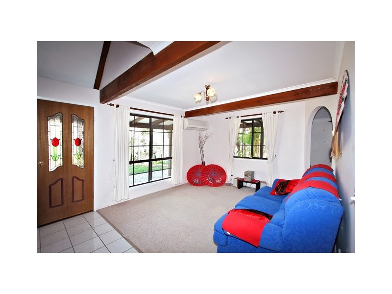 5 Prasada Court, Eatons Hill QLD 4037