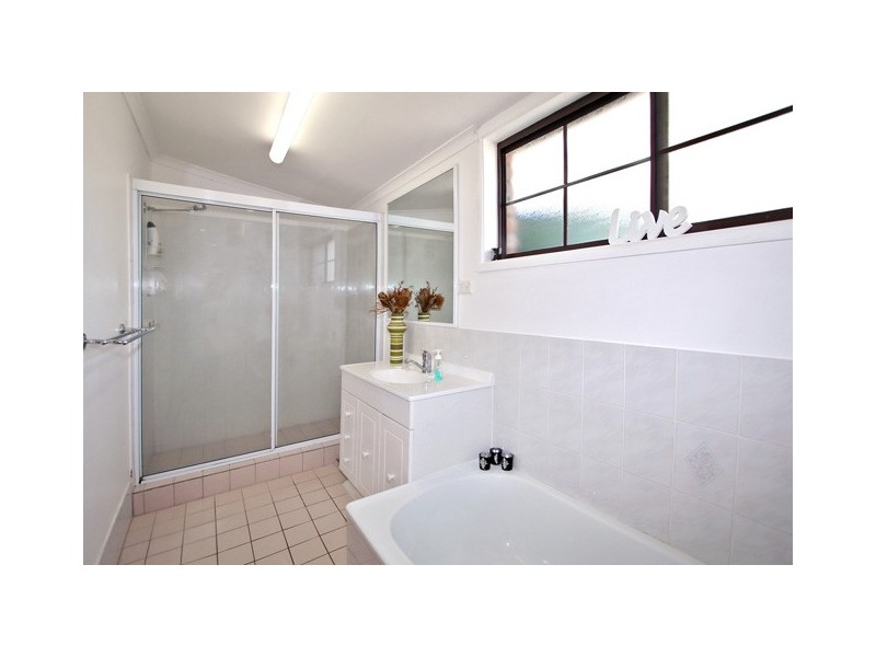 5 Prasada Court, Eatons Hill QLD 4037