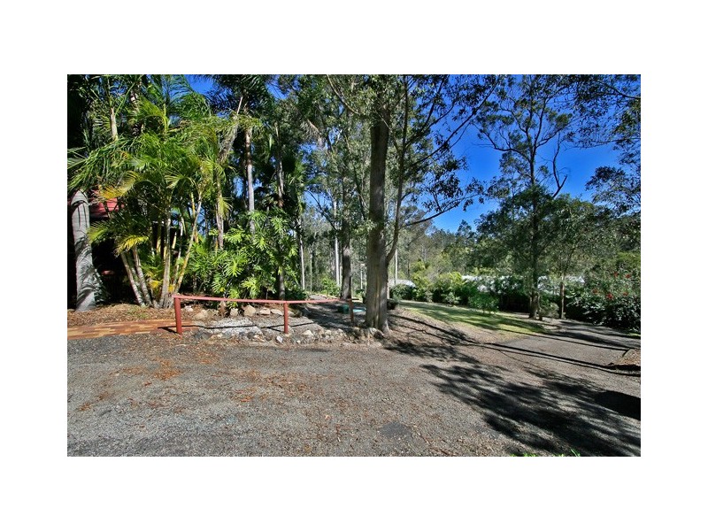 5 Prasada Court, Eatons Hill QLD 4037