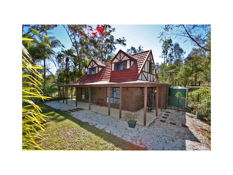 5 Prasada Court, Eatons Hill QLD 4037