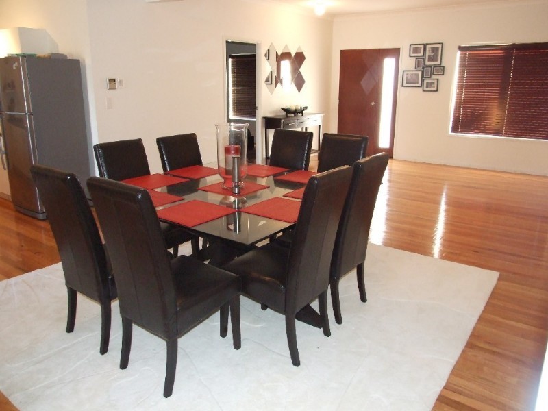 24 Fir Place, Warner QLD 4500